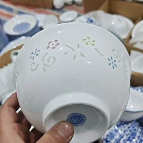 瓷玲珑五彩6寸面碗10个微瑕疵