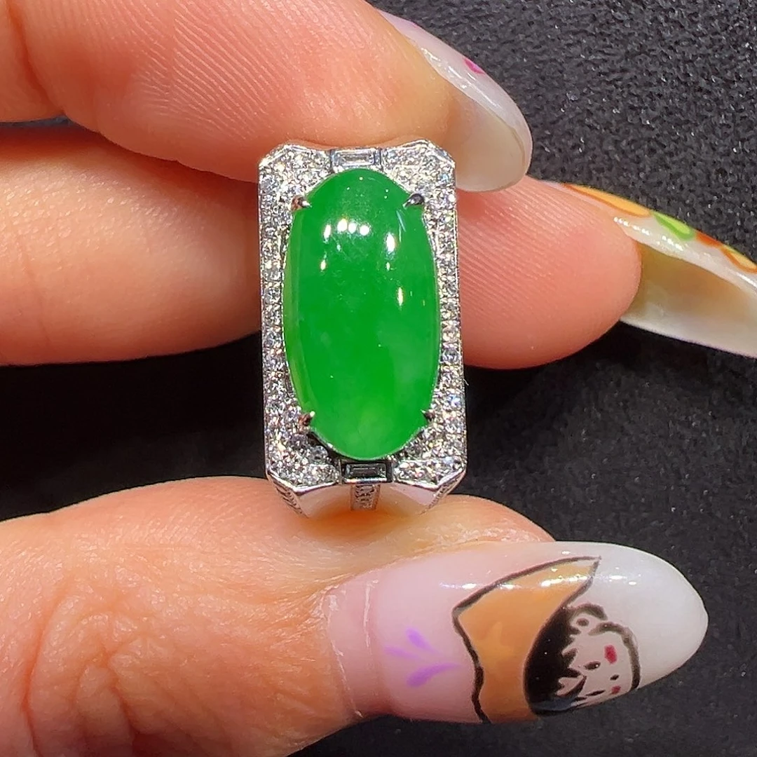 翡翠18K金镶嵌戒指马鞍