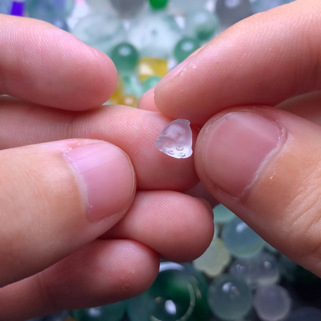 定制翡翠未镶嵌挂件