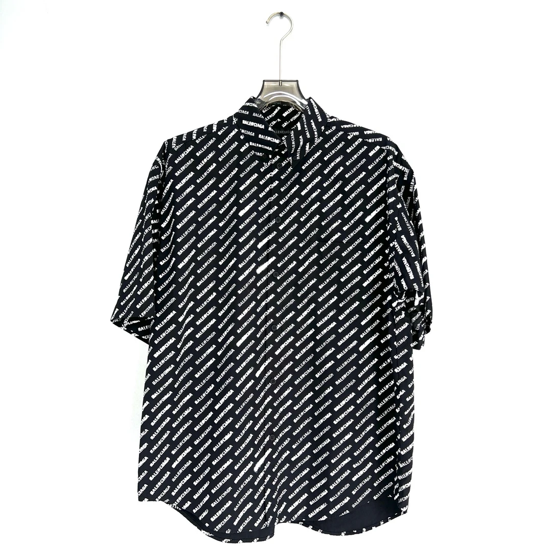 未使用 Balenciaga/巴黎世家 弹幕满印开衫短袖/37码（北京）