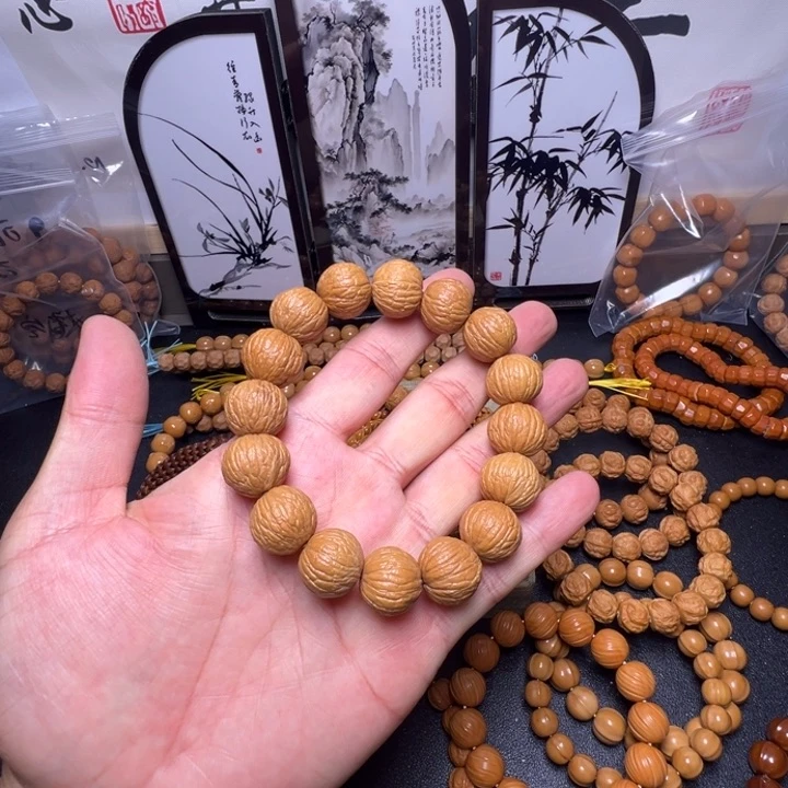 猴头核桃手串风雨