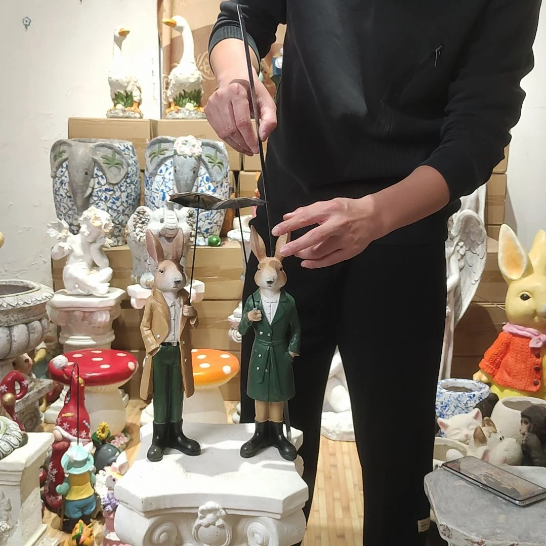 合成树脂情侣打伞兔摆件