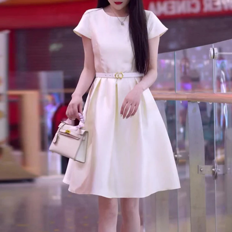 高端精致黑色连衣裙夏季气场强大女装高级感正式场合气质收腰裙子