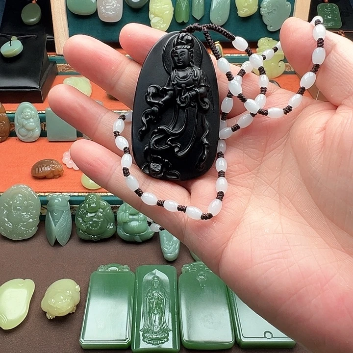 黑曜岩颈饰未镶嵌