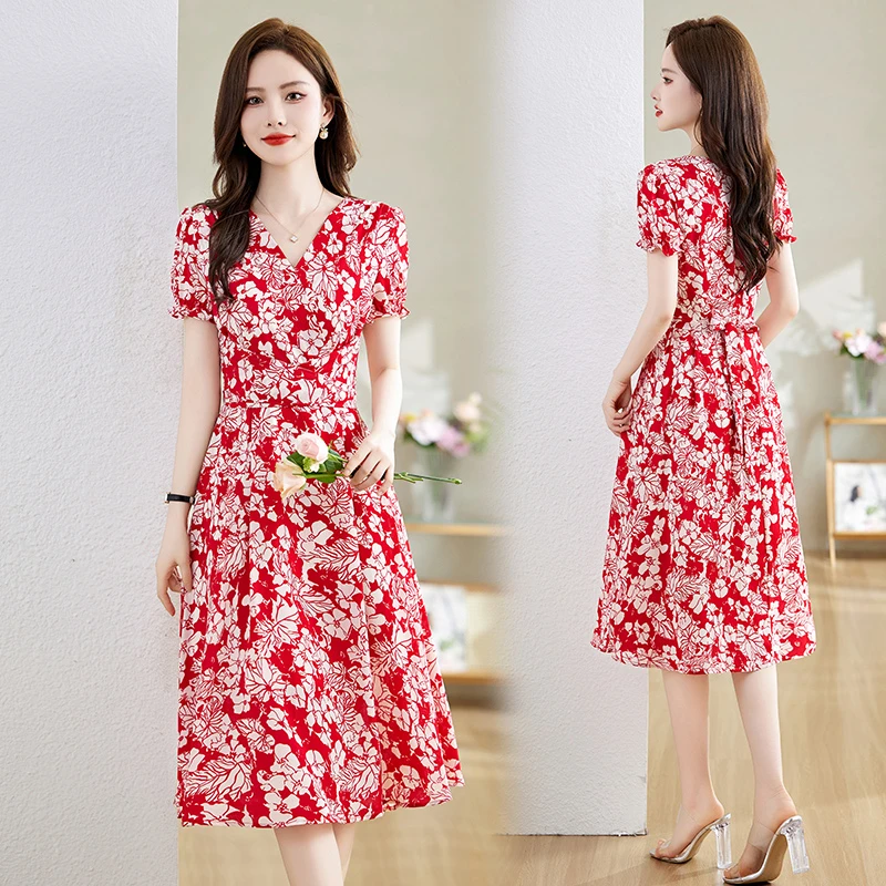 碎花连衣裙夏季新款洋气衣服大码女装时尚气质显瘦红色长裙子女士