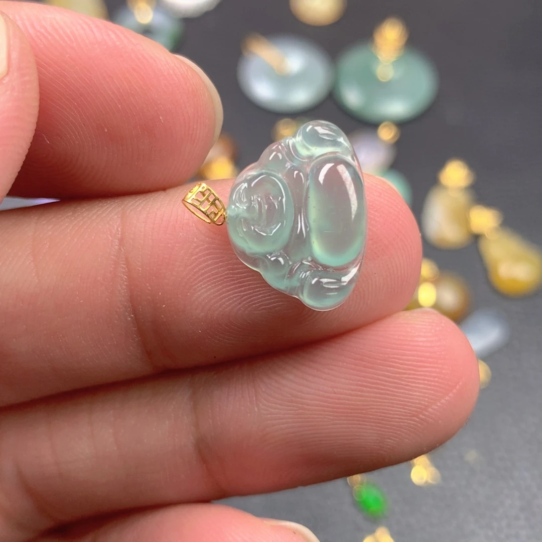 【闪购商品】颈饰18K金镶嵌翡翠翡翠
