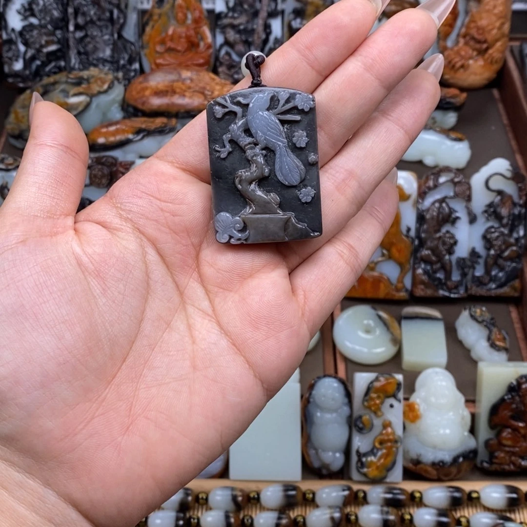 颈饰未镶嵌和田玉