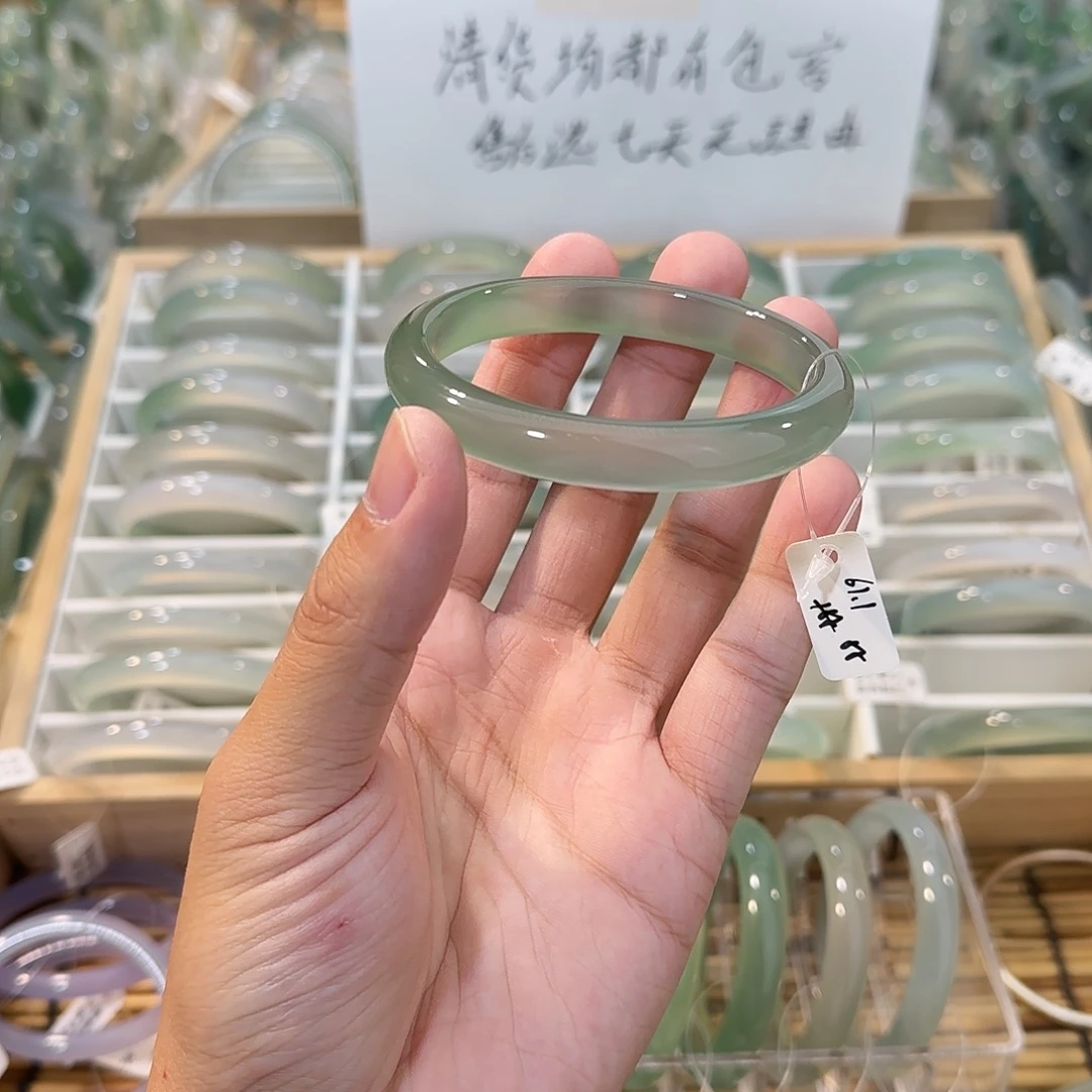 玛瑙/玉髓未镶嵌手镯圈口61.1
