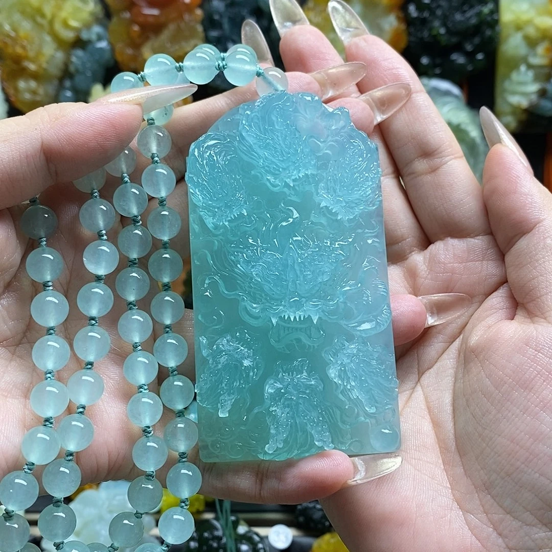 搏***击蛇纹石玉未镶嵌颈饰