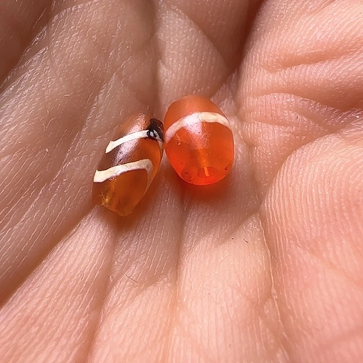 玛瑙/玉髓颈饰未镶嵌M****?