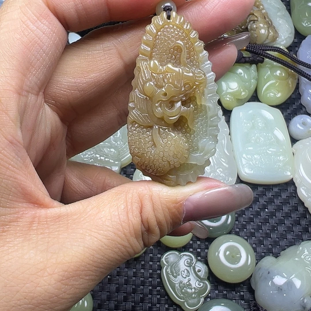 和田玉未镶嵌吊坠(不含链)卡49