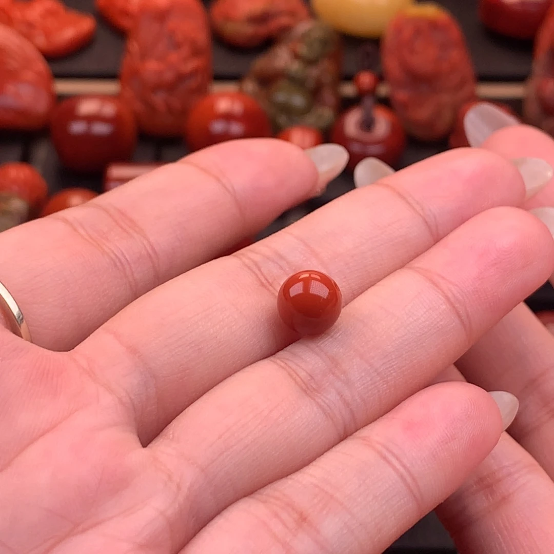 南红玛瑙未镶嵌原矿高品圆珠8mm