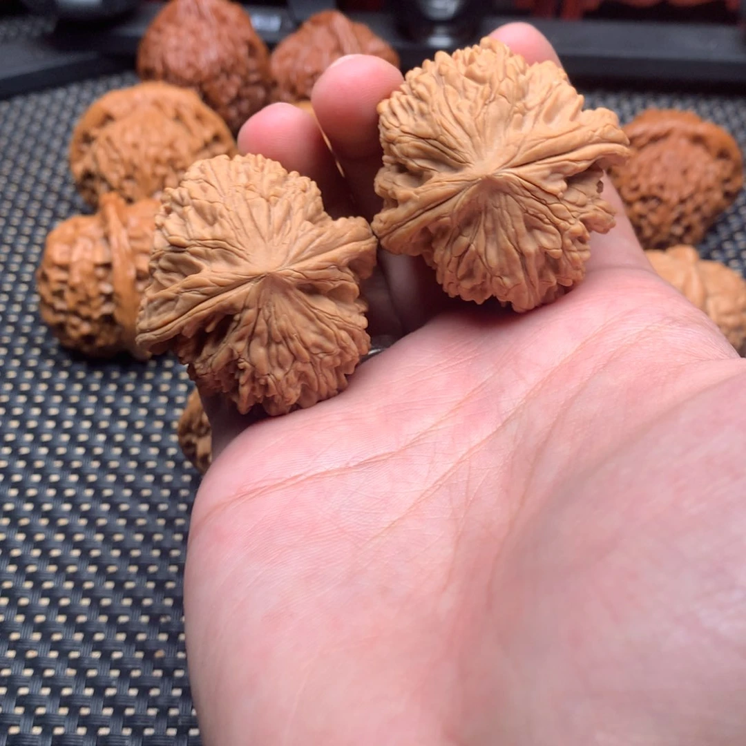 文玩核桃吊坠心****态野生43