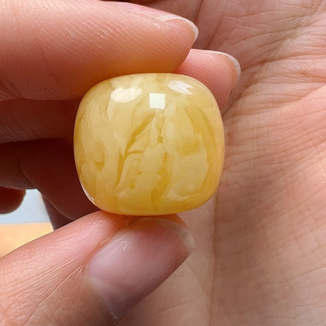 蜜蜡未镶嵌珠宝奇石