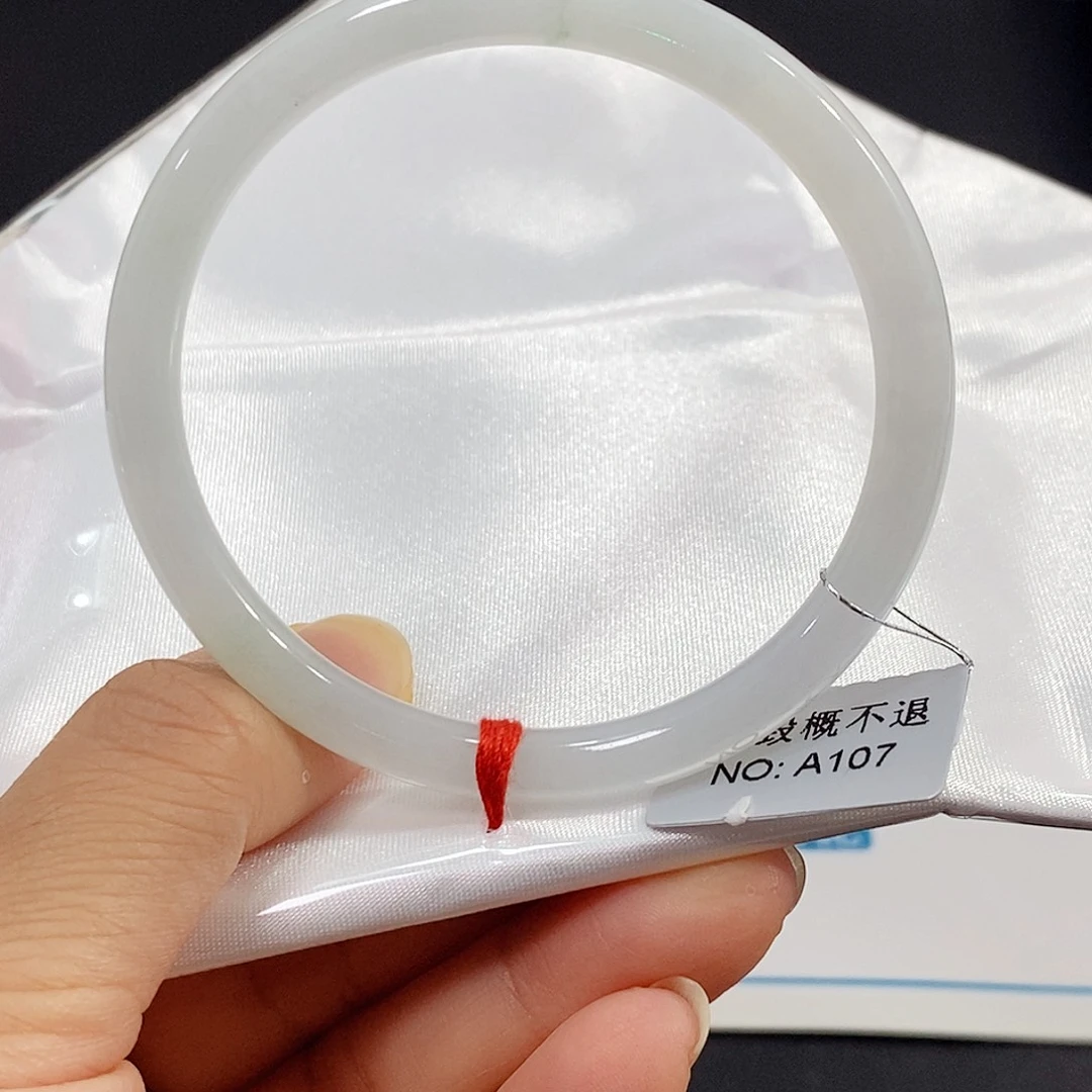 翡翠未镶嵌手镯手镯