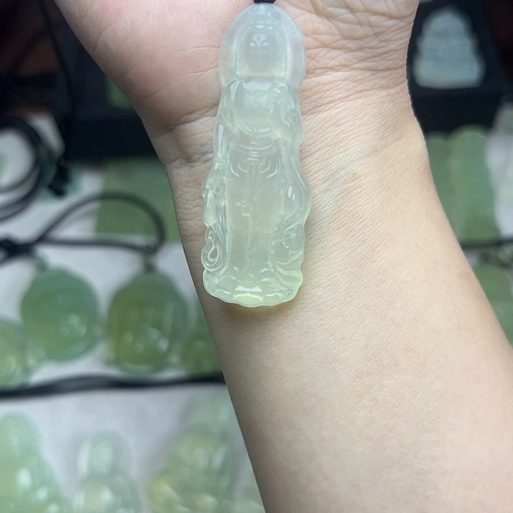 岫玉合金颈饰吊坠