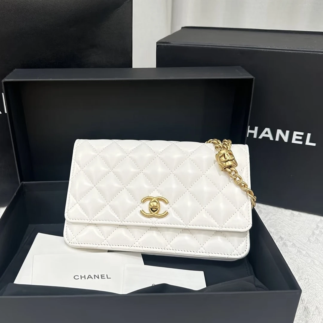 99新 Chanel/香奈儿 青奢荟/白金柱调节扣WOC斜挎包/66661