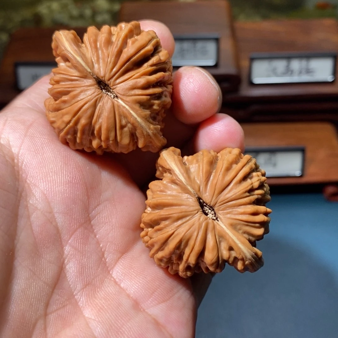 文玩核桃把件汉高楼全品