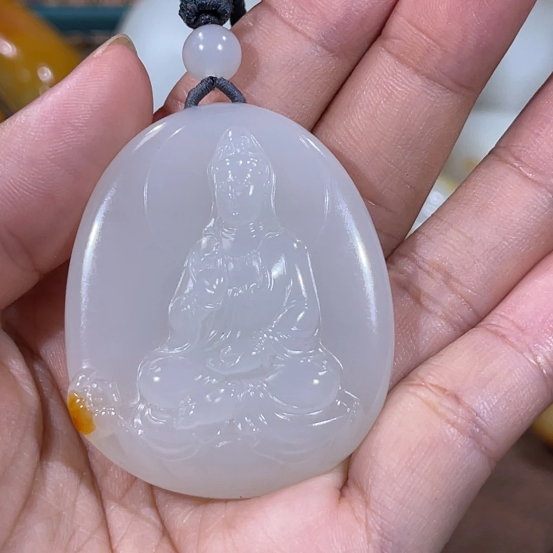 尘***尘和田玉未镶嵌颈饰