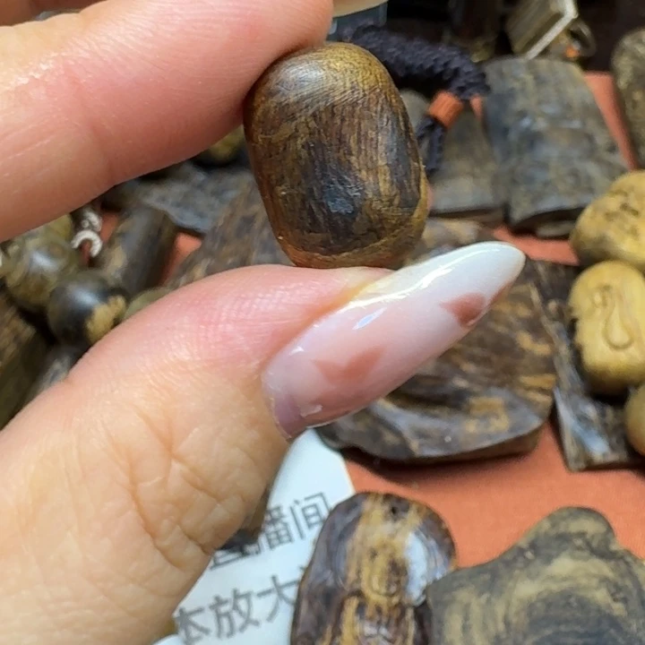 大叶紫檀（黑酸枝木类）