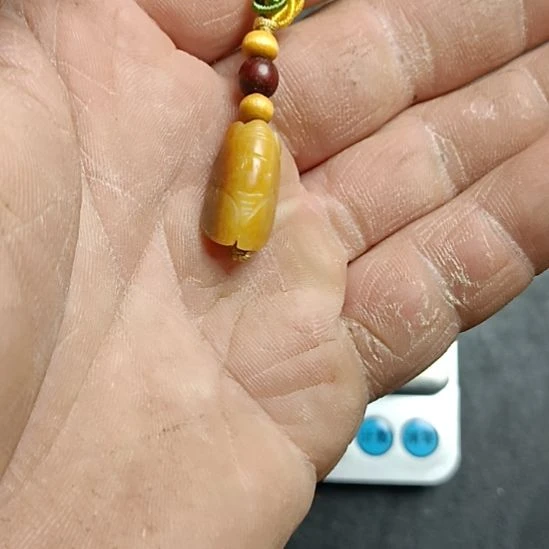 和田玉未镶嵌车挂