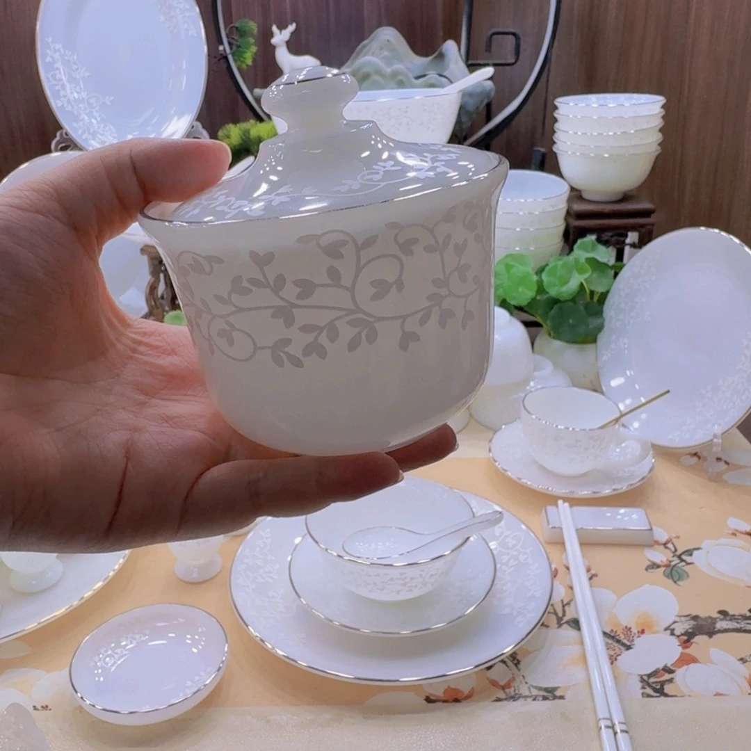 瓷暗香浮动炖盅一个