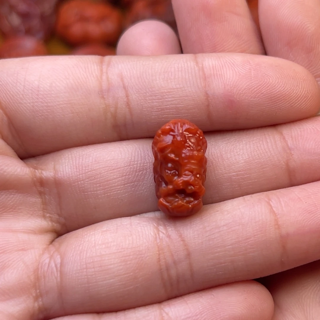 J***f南红玛瑙未镶嵌川料瓦西扎基拉姆