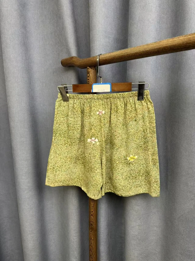 秋季新款简约百搭宽松桑蚕丝直筒短裤女H304