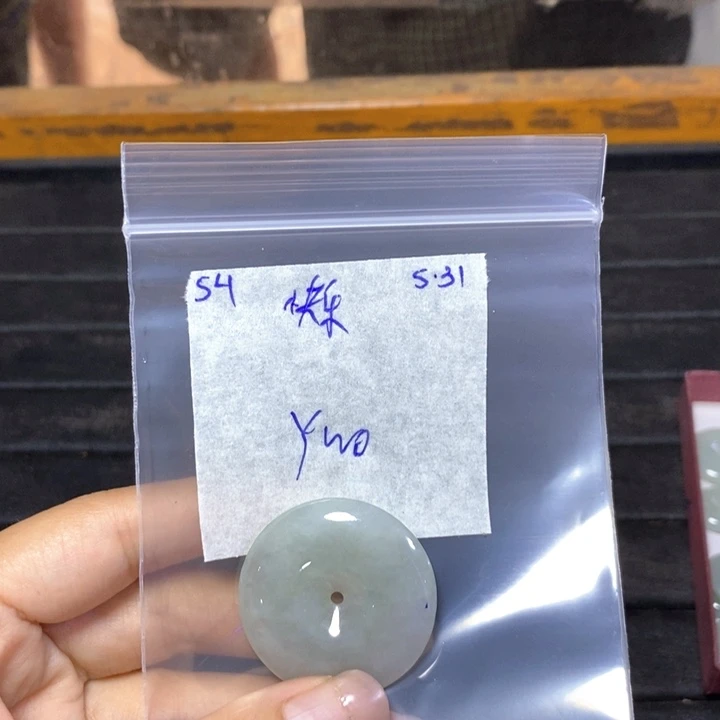 定制翡翠未镶嵌快***妈