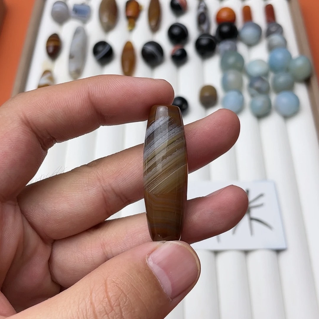 玛瑙/玉髓颈饰合金小**子