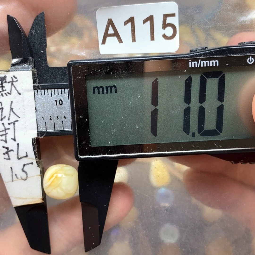 未镶嵌蜜蜡裸石白蜡妖花红沁