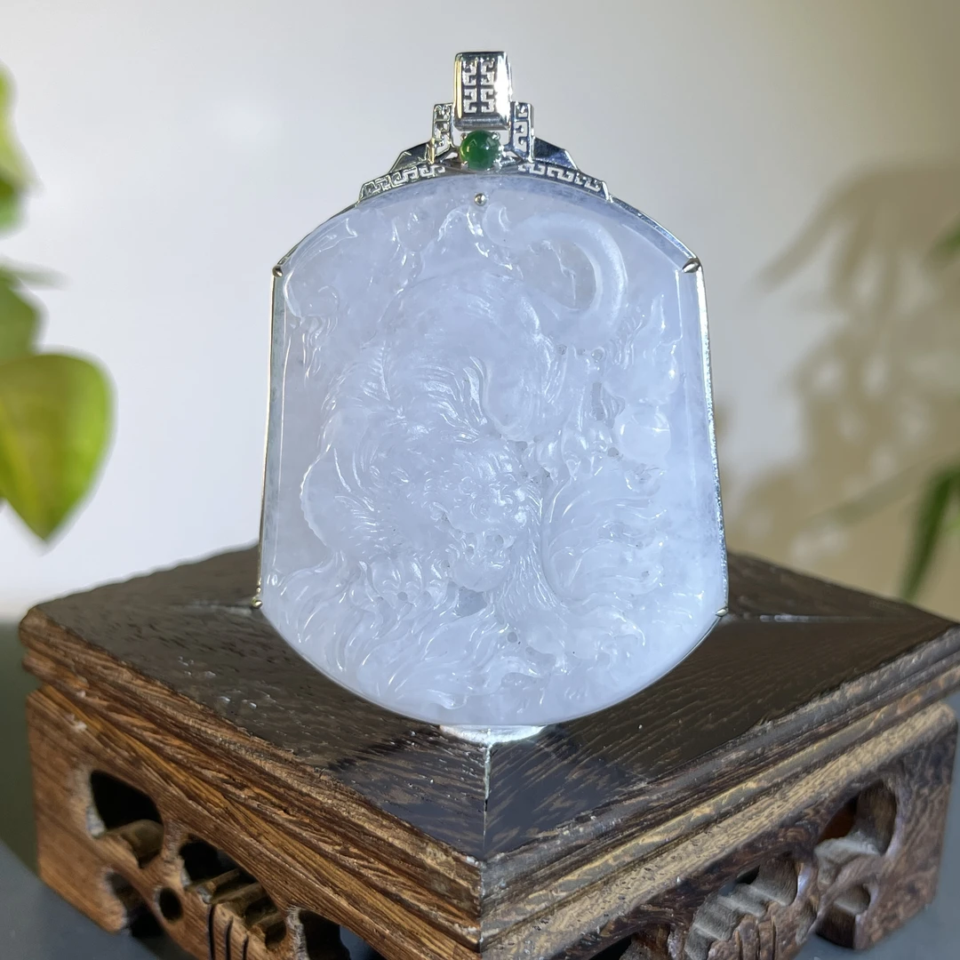 JGB04-161  天然缅甸A货翡翠  18K镶嵌下山虎