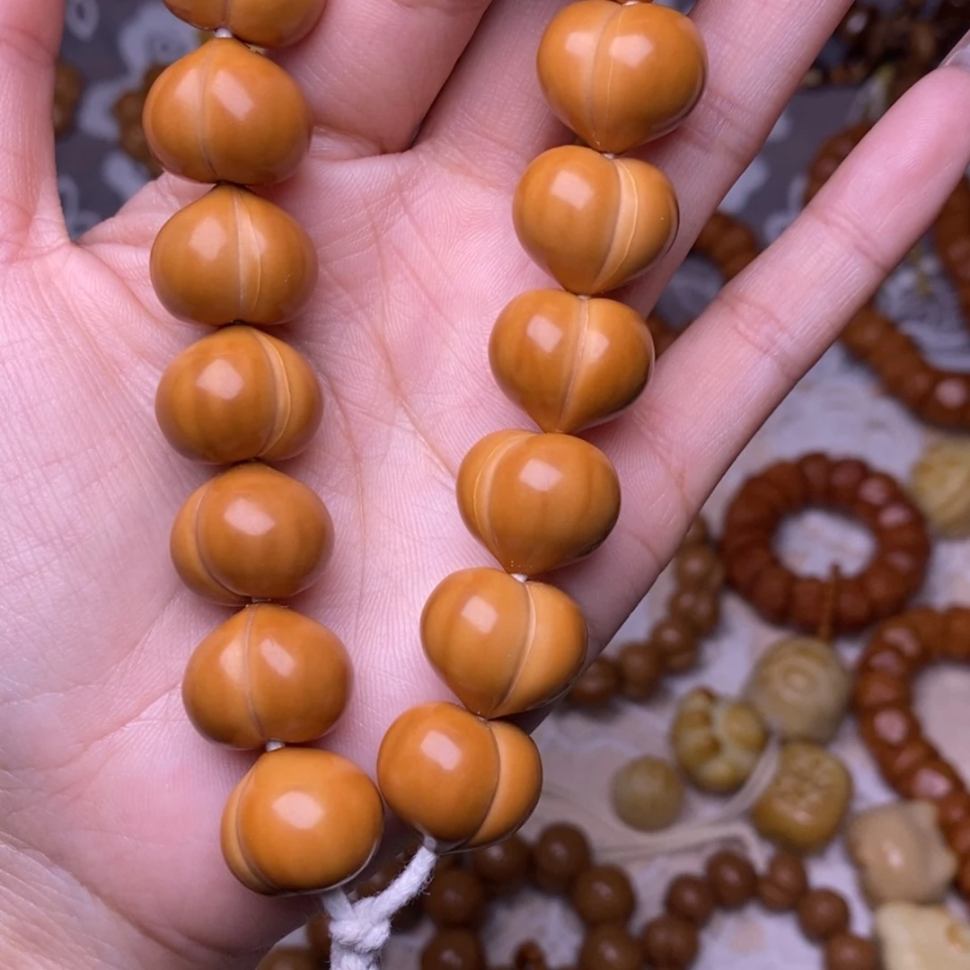 把件猴头核桃高定屁桃玻璃底