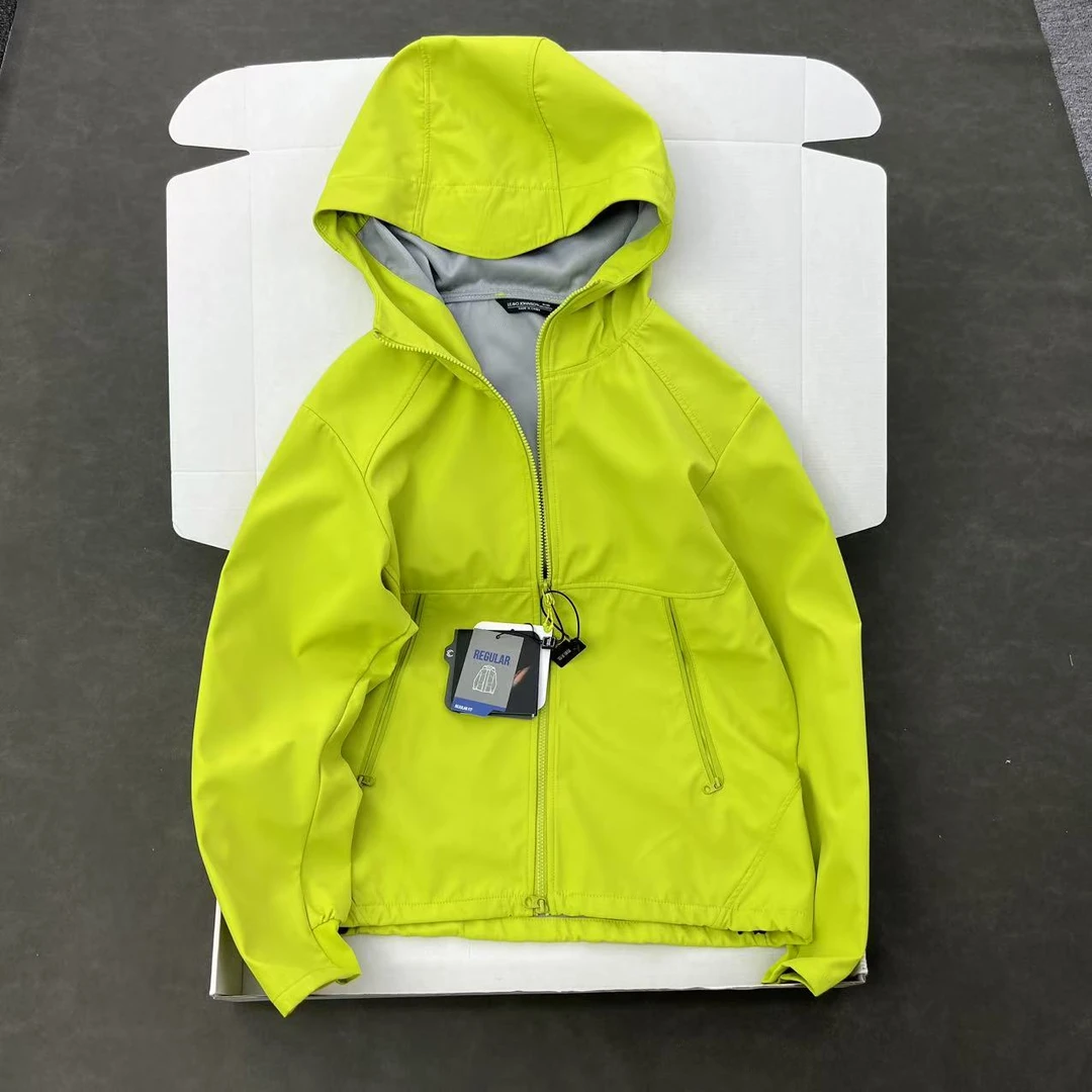 意式轻奢 户外牛货 男女情侣登山徒步连帽防风防泼水软壳衣外套