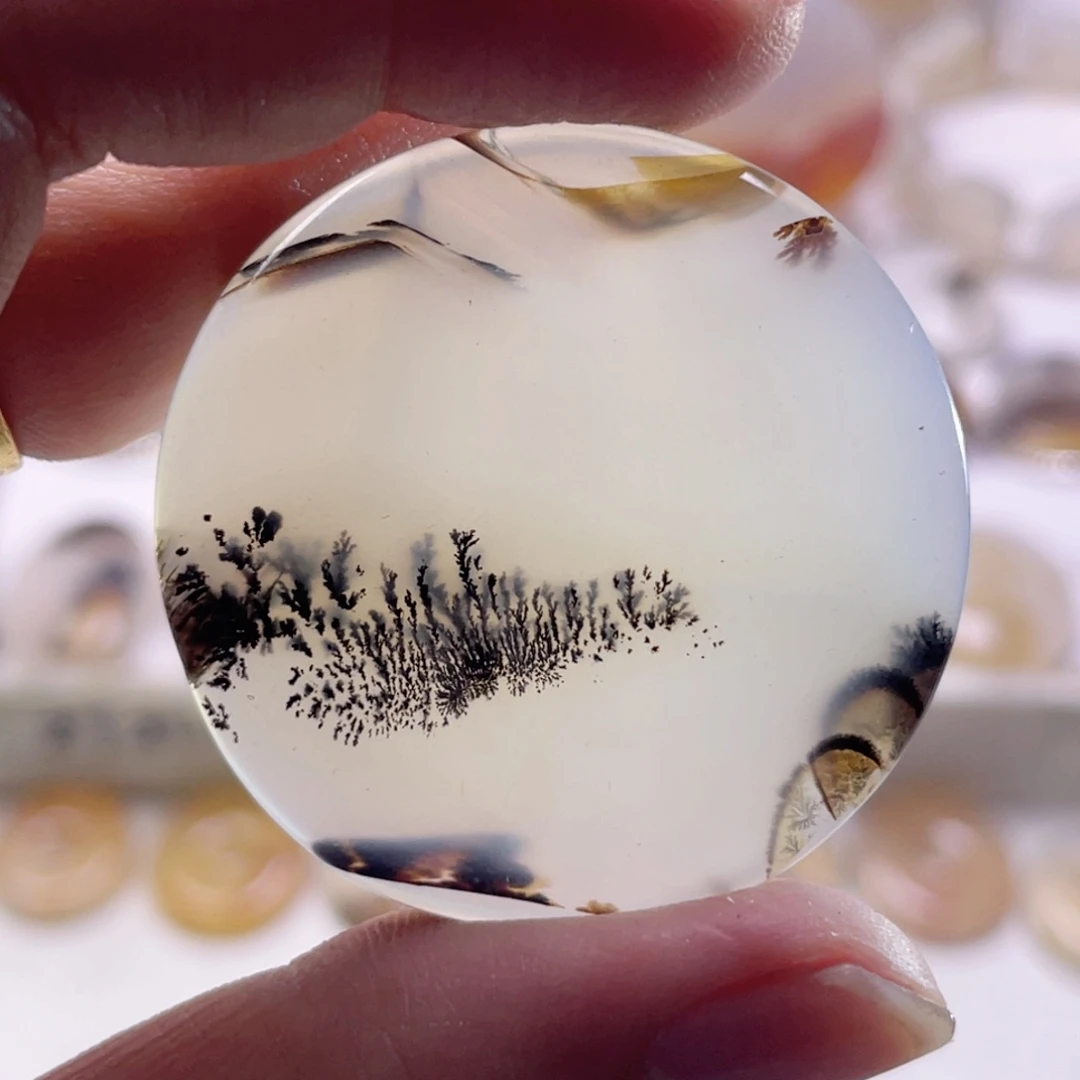 玛瑙/玉髓未镶嵌珠宝奇石