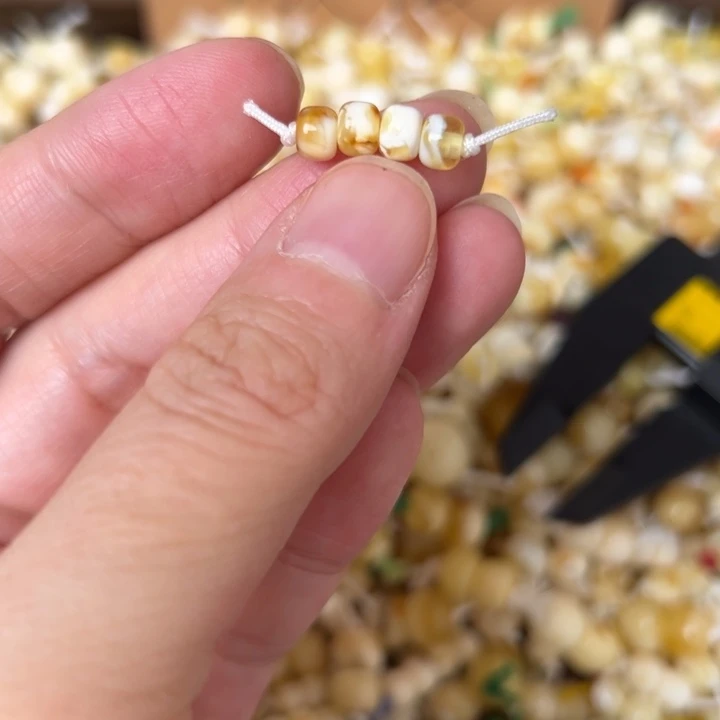 蜜蜡未镶嵌裸石5mm一组