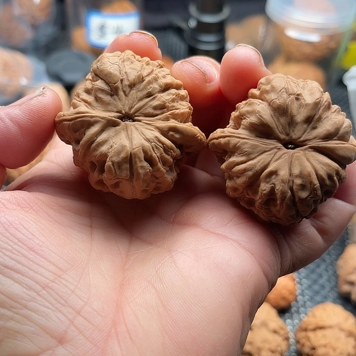天***雷把件桃核特价核桃