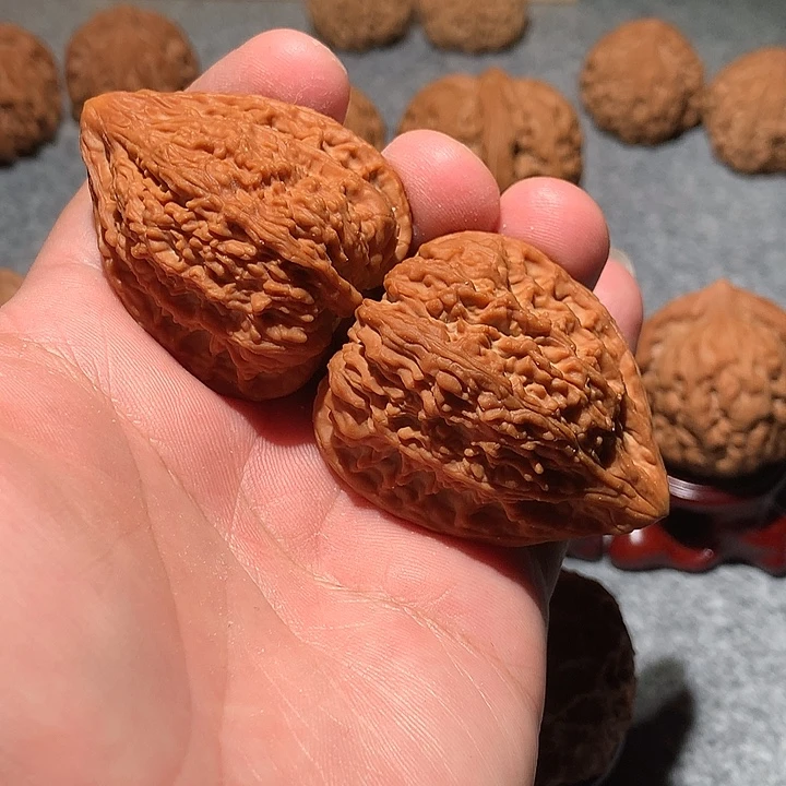 文玩核桃把件塔尖38