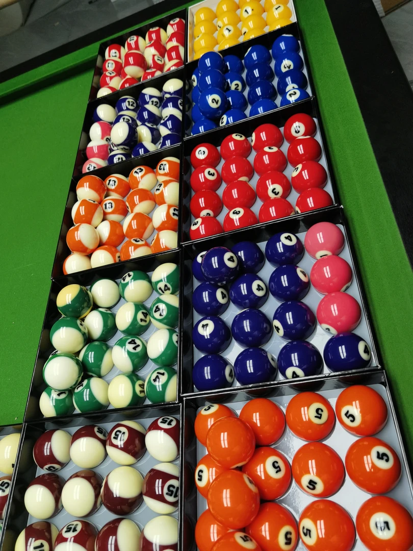 正品黛纳斯菲瑕疵台球单颗5.72cm（拍下备注）