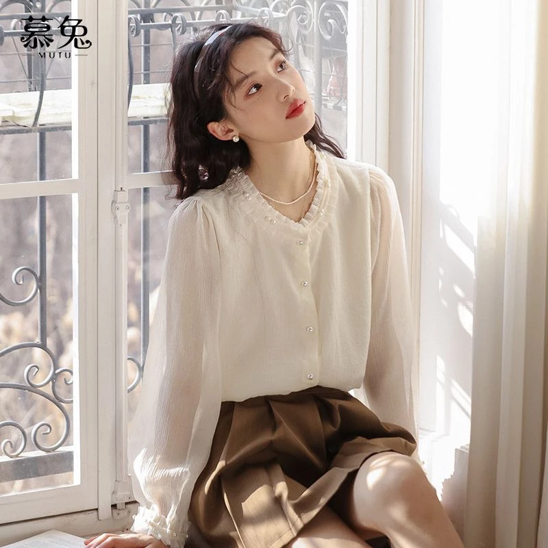 苗苗家~重工钉珠圆领衬衫