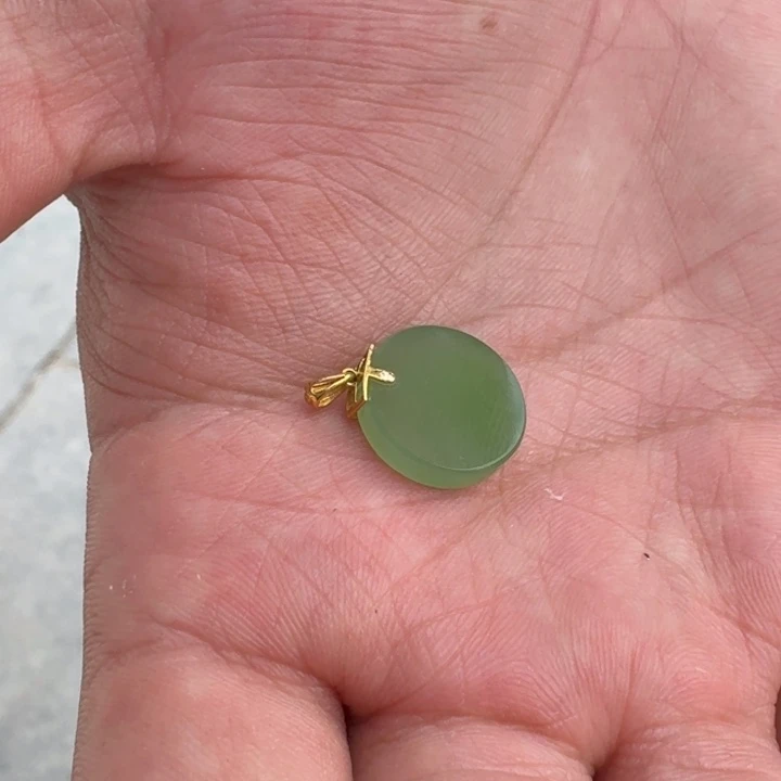 和田玉18K金镶嵌颈饰