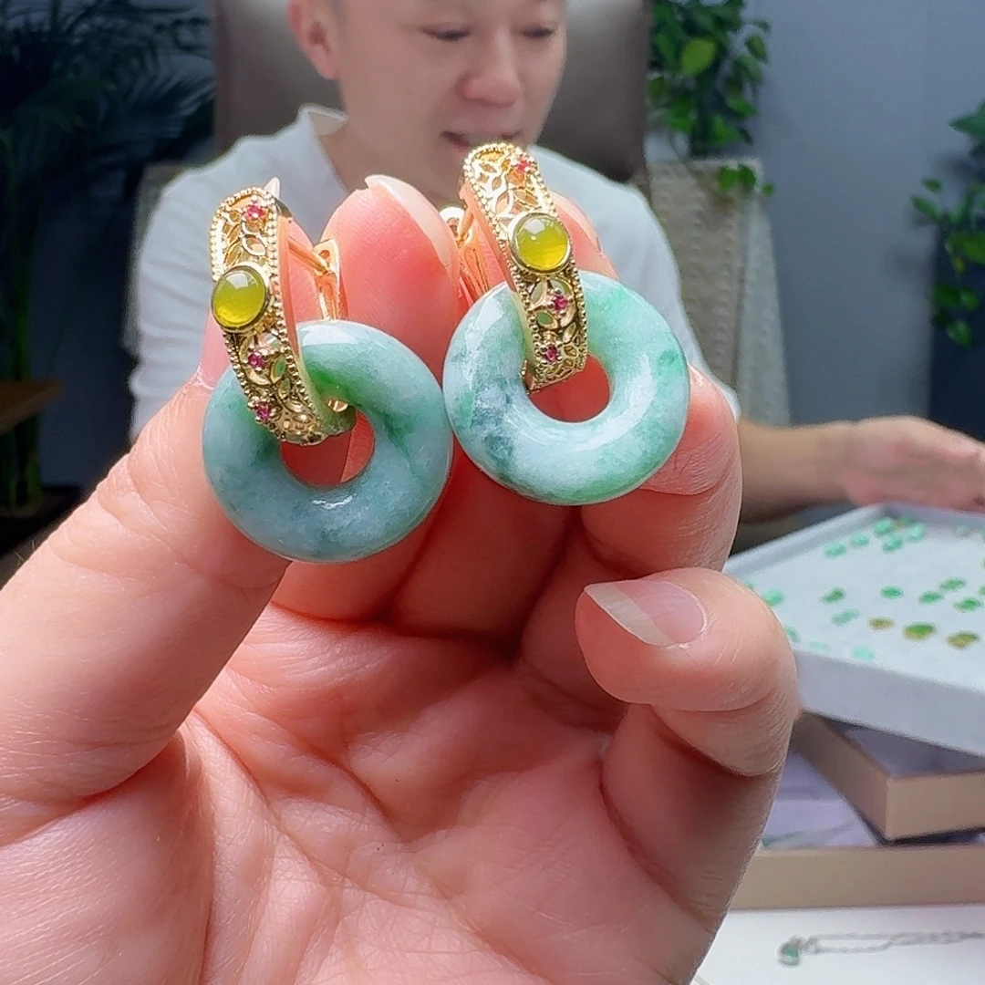 未镶嵌翡翠耳饰天然
