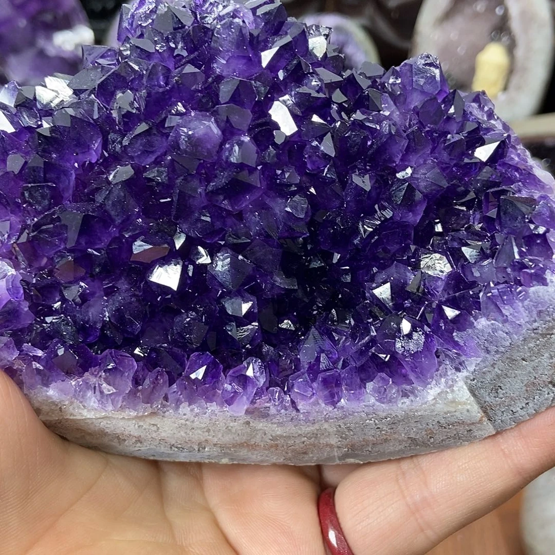 紫晶未镶嵌大型摆件（非配饰）