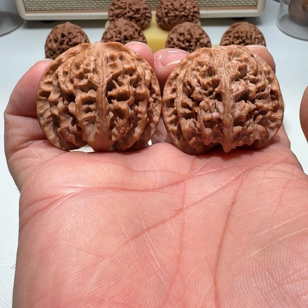 D***r吊坠文玩核桃苹果园