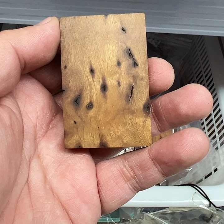 白玉菩提吊坠黄色651