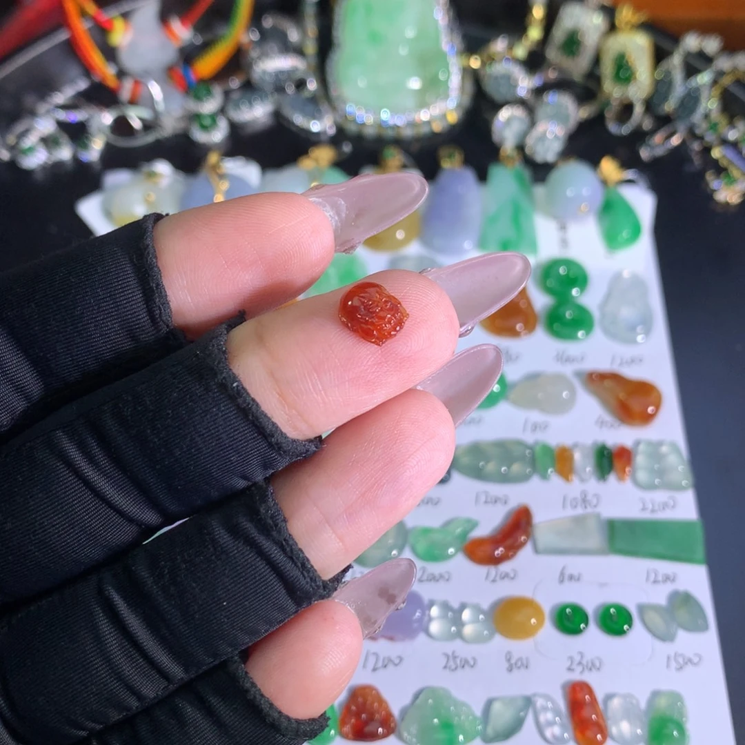 裸石翡翠红翡貔貅