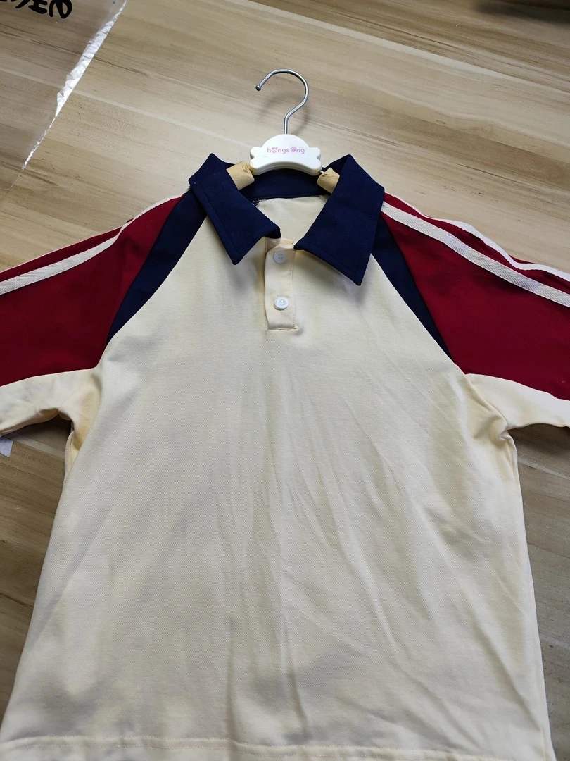 F5上儿童米色polo短袖