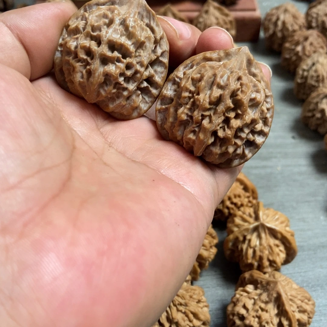 溪***核吊坠文玩核桃帝王41尺