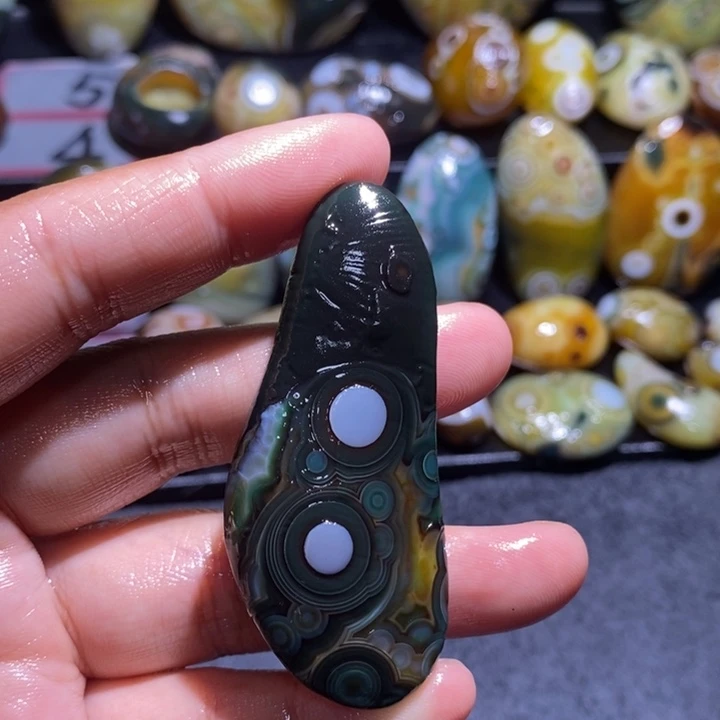 玛瑙/玉髓未镶嵌珠宝奇石108