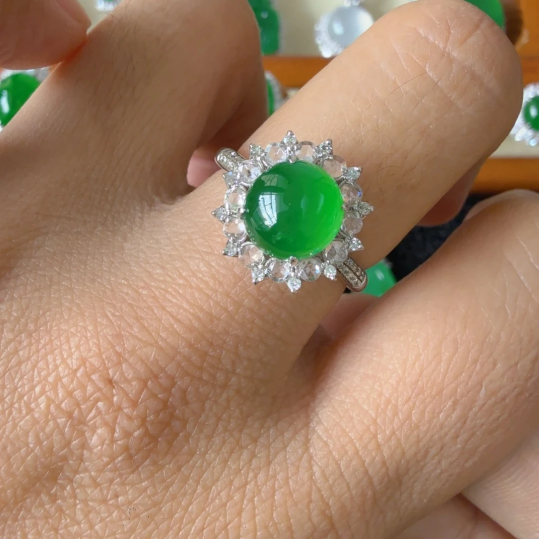 翡翠18K金镶嵌戒指戒指